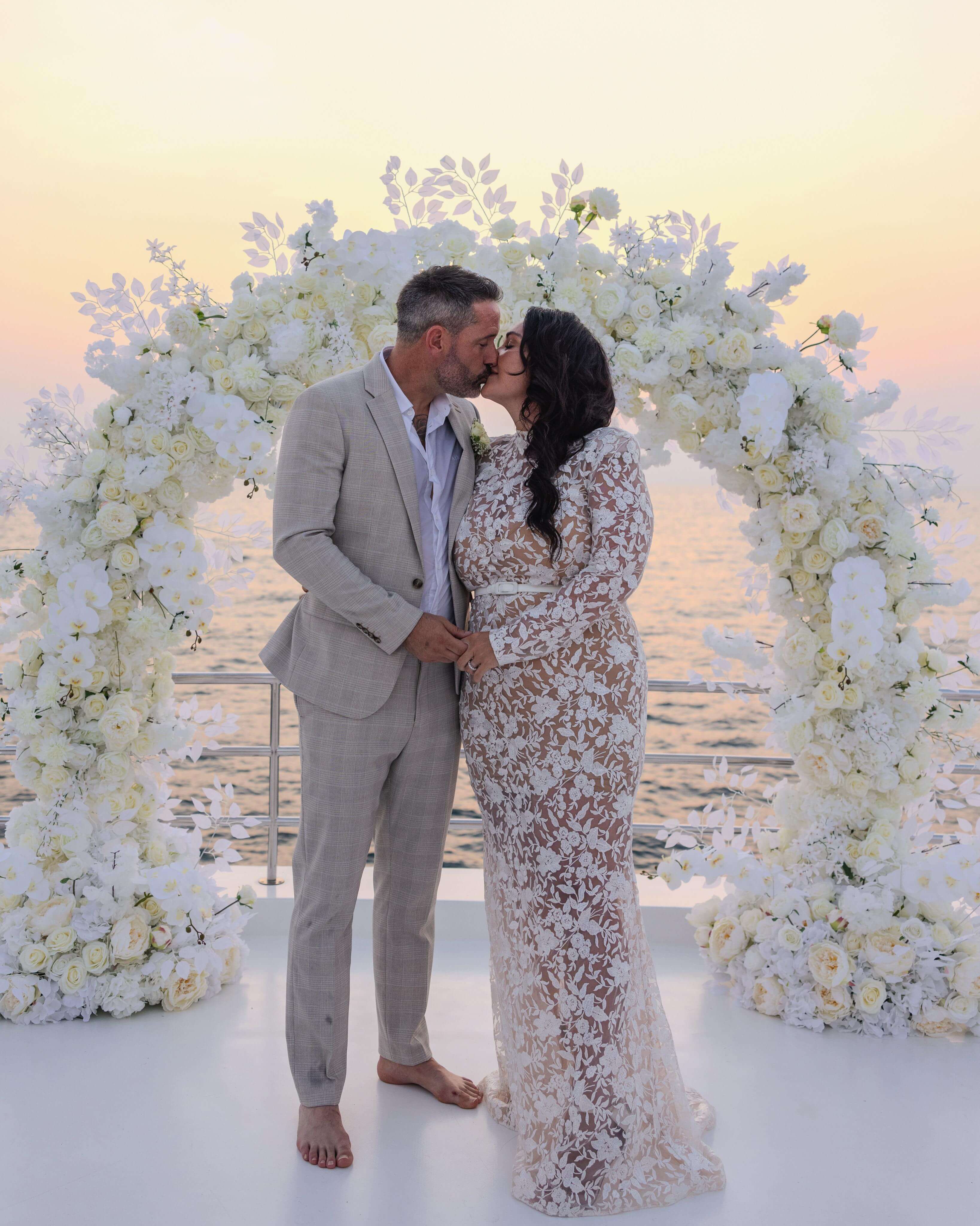 Sunset destination wedding celebration in Dubai with spectacular views